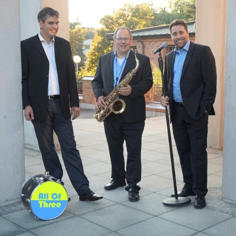 Kontaktbild All Of Three - das Beste von drei Vollblutmusikern Kontaktbild All Of Three - das Beste von drei Vollblutmusikern, Musiker · DJ's · Bands Karlsruhe