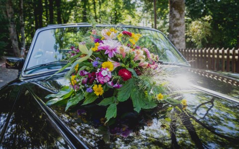 Autoschmuck bei der Hochzeit Bild 1